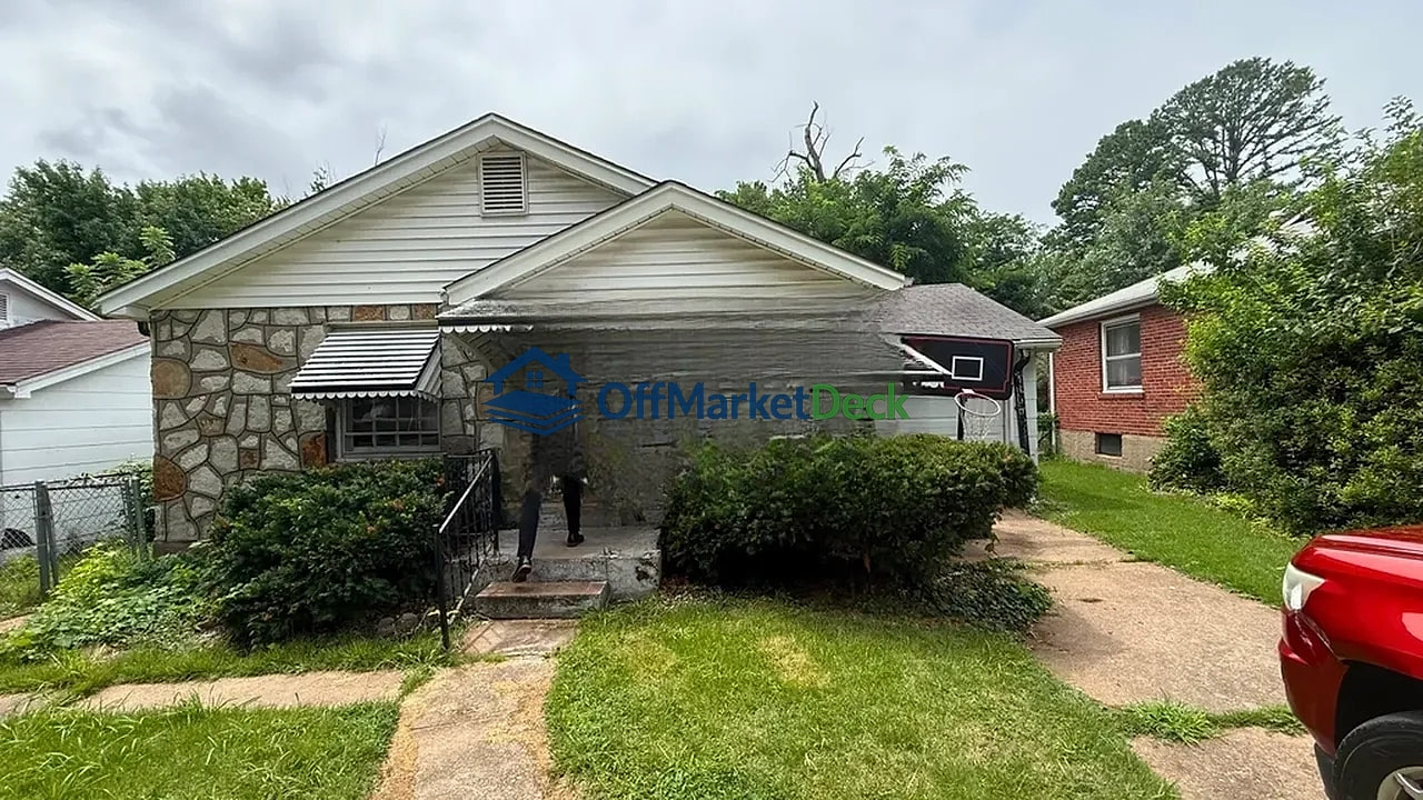 Off-market house in St. Louis, Missouri — 2 beds, 1 bath, $68,900