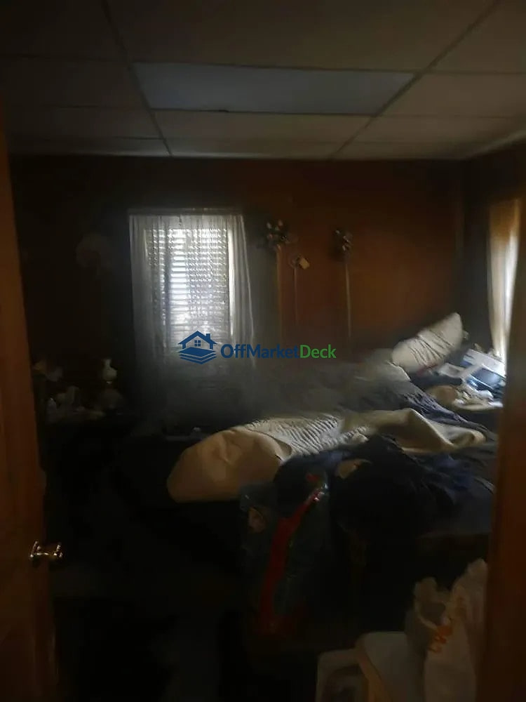 Off-market house in Covington, Indiana — 3 beds, 2 baths, $63,800 — photo 8 of 8