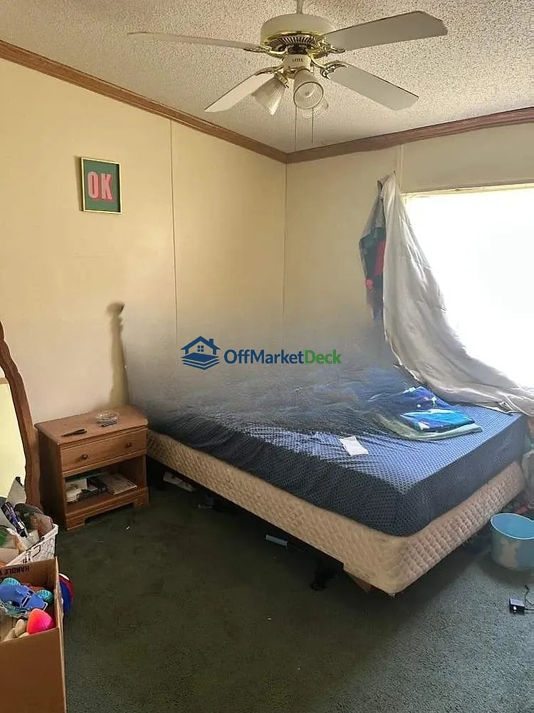 Off-market house in Burgaw, North Carolina — 3 beds, 2 baths, $145,600 — photo 5 of 8