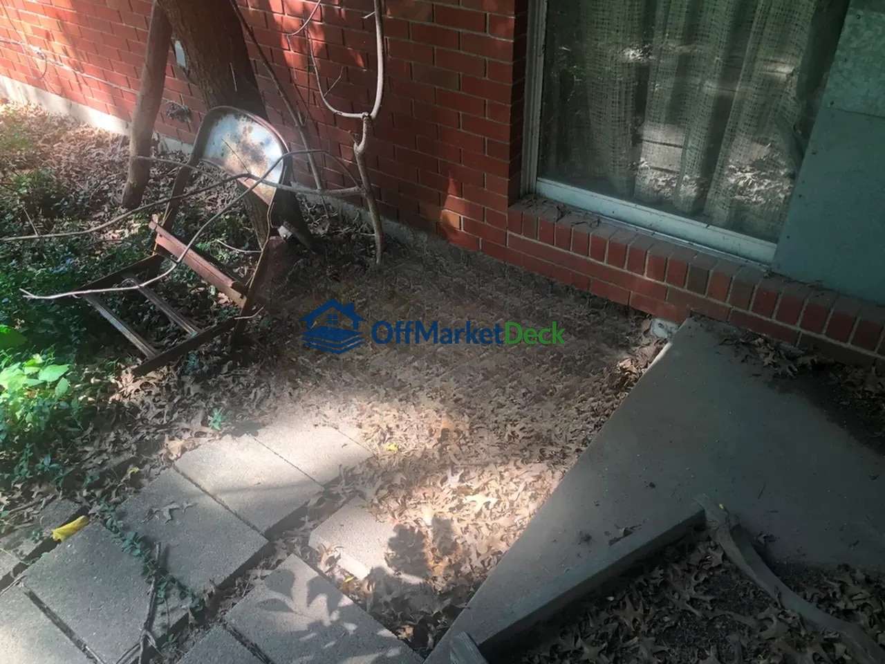 Off-market house in Independence, Missouri — 3 beds, 1.5 baths, $129,900 — photo 5 of 8