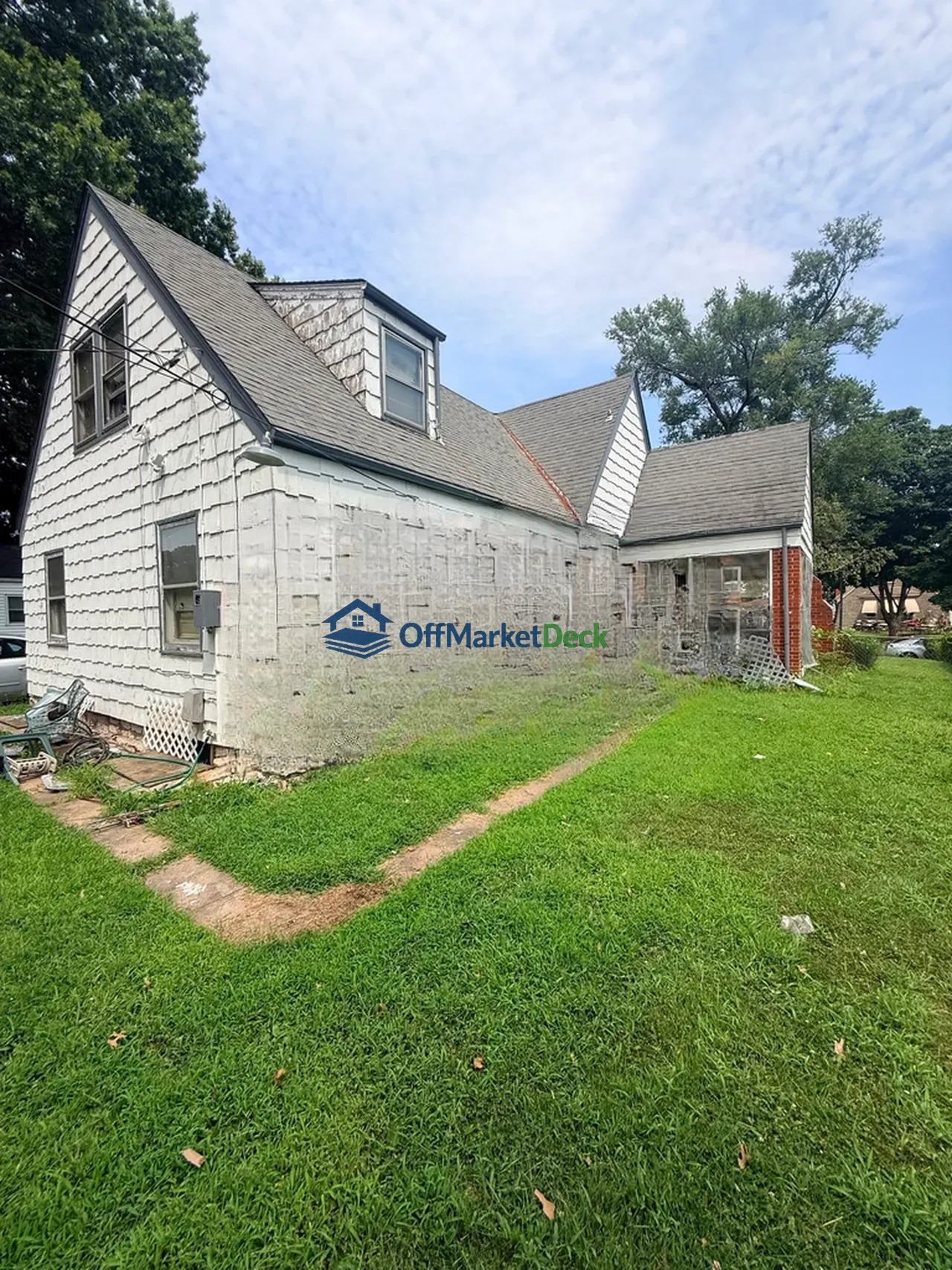 Off-market house in Kansas City, Missouri — 3 beds, 1.5 baths, $89,900 — photo 4 of 8