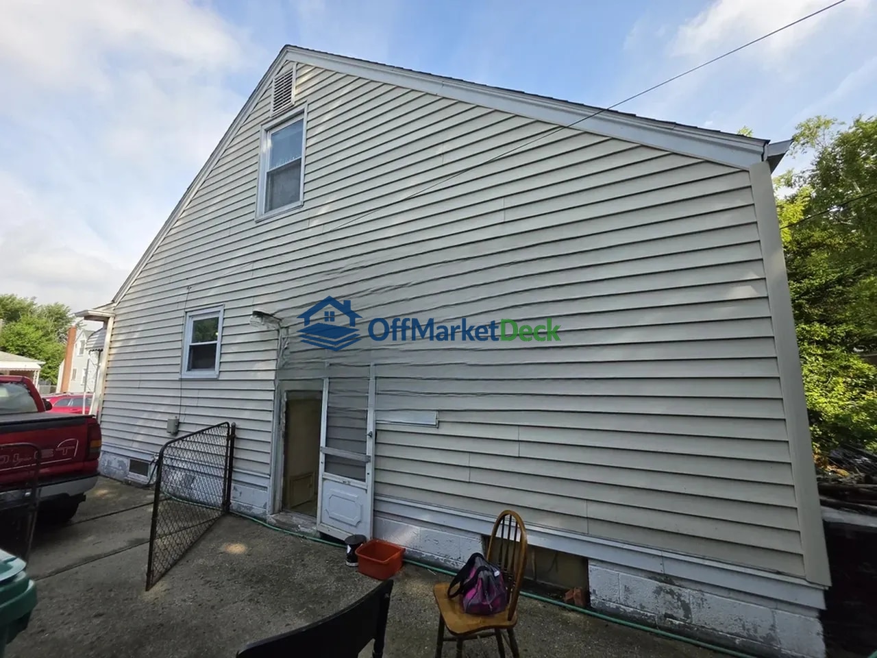 Off-market house in Eastpointe, Michigan — 3 beds, 1 bath, $79,900 — photo 4 of 8