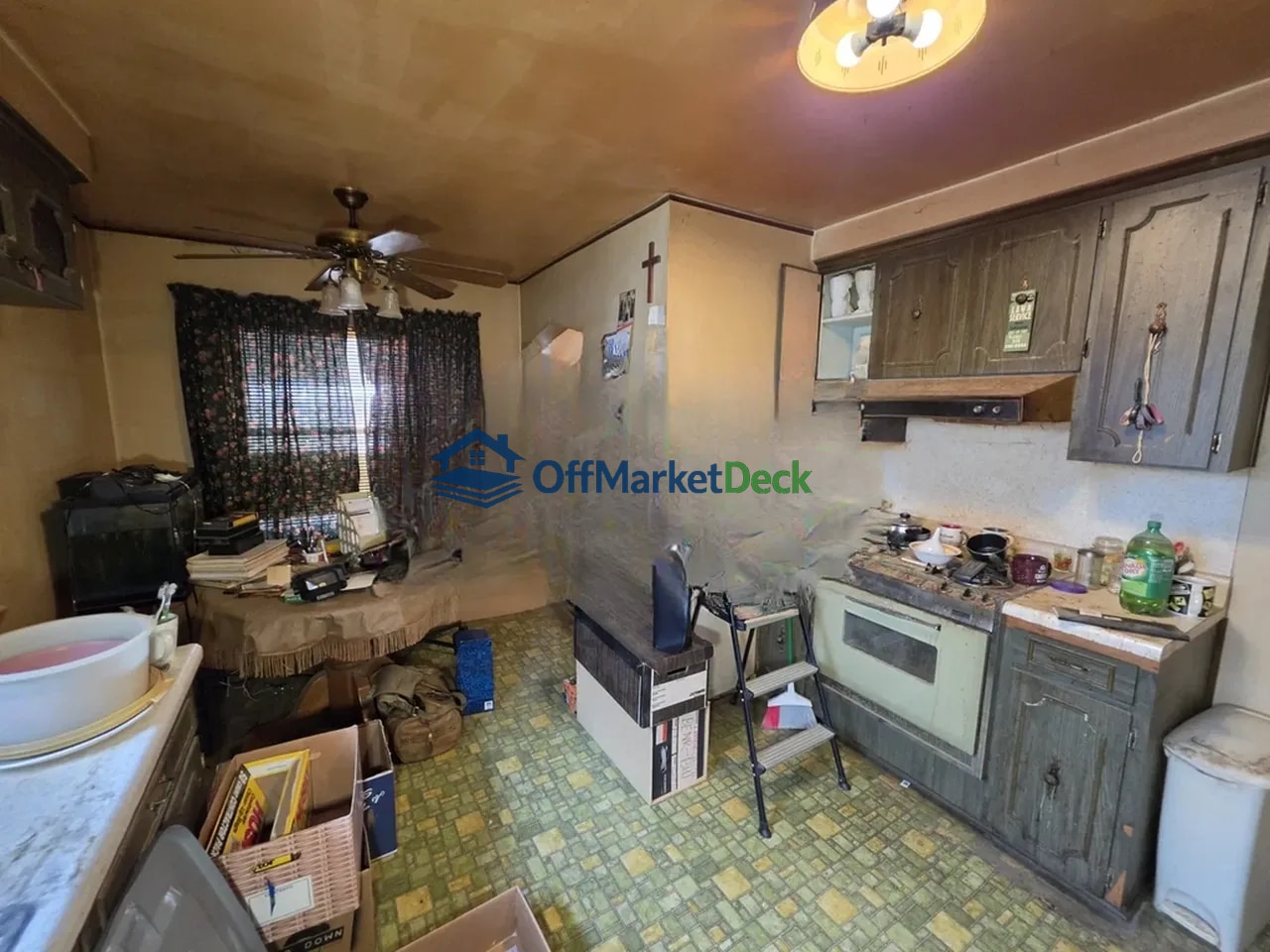 Off-market house in Eastpointe, Michigan — 3 beds, 1 bath, $79,900 — photo 7 of 8