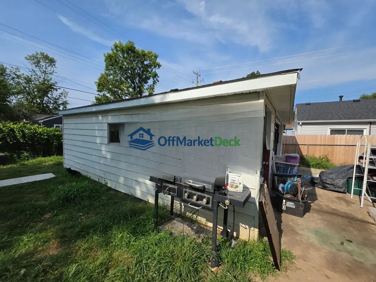 Off-market house in Wayne, Michigan — 3 beds, 1 bath, $144,900 — photo 4 of 8