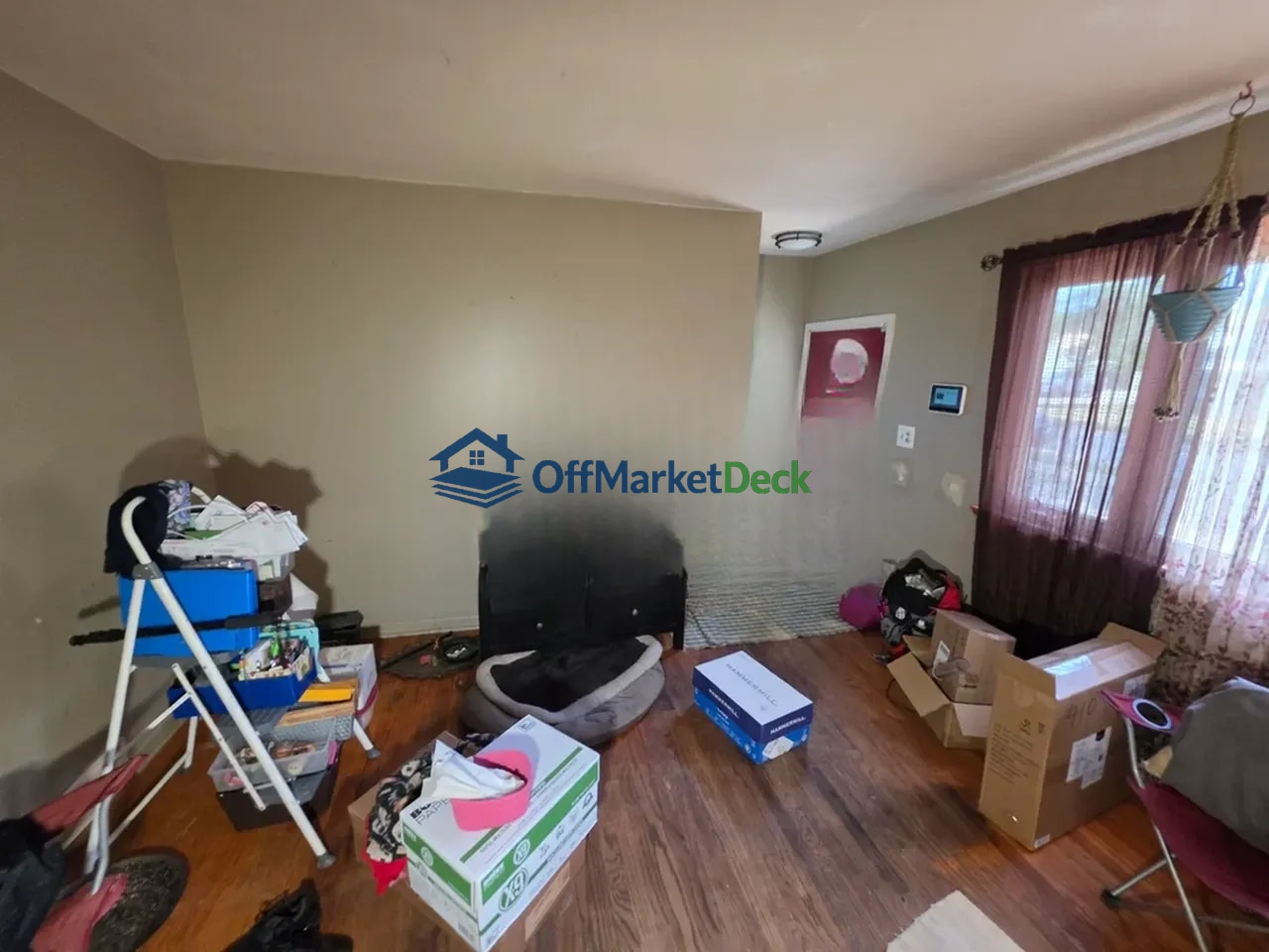 Off-market house in Wayne, Michigan — 3 beds, 1 bath, $144,900 — photo 7 of 8