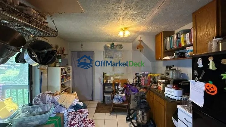 Off-market house in Princes Lakes, Indiana — 3 beds, 2 baths, $89,990 — photo 5 of 5