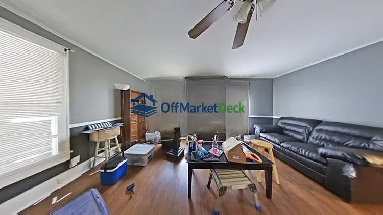 Off-market house in Fort Scott, Kansas — 5 beds, 3 baths, $97,000 — photo 3 of 8