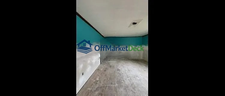 Off-market house in Clendenin, West Virginia — 2 beds, 1 bath, $47,100 — photo 6 of 8