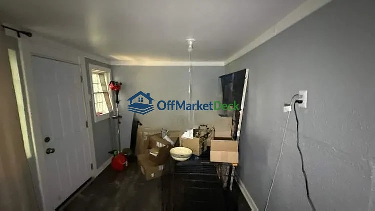 Off-market house in Indianapolis, Indiana — 2 beds, 1 bath, $79,990 — photo 8 of 8