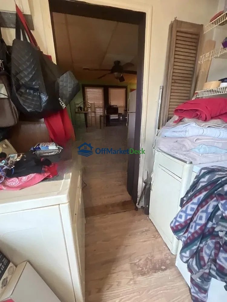 Off-market house in Dearborn Heights, Michigan — 3 beds, 1 bath, $69,350 — photo 8 of 8