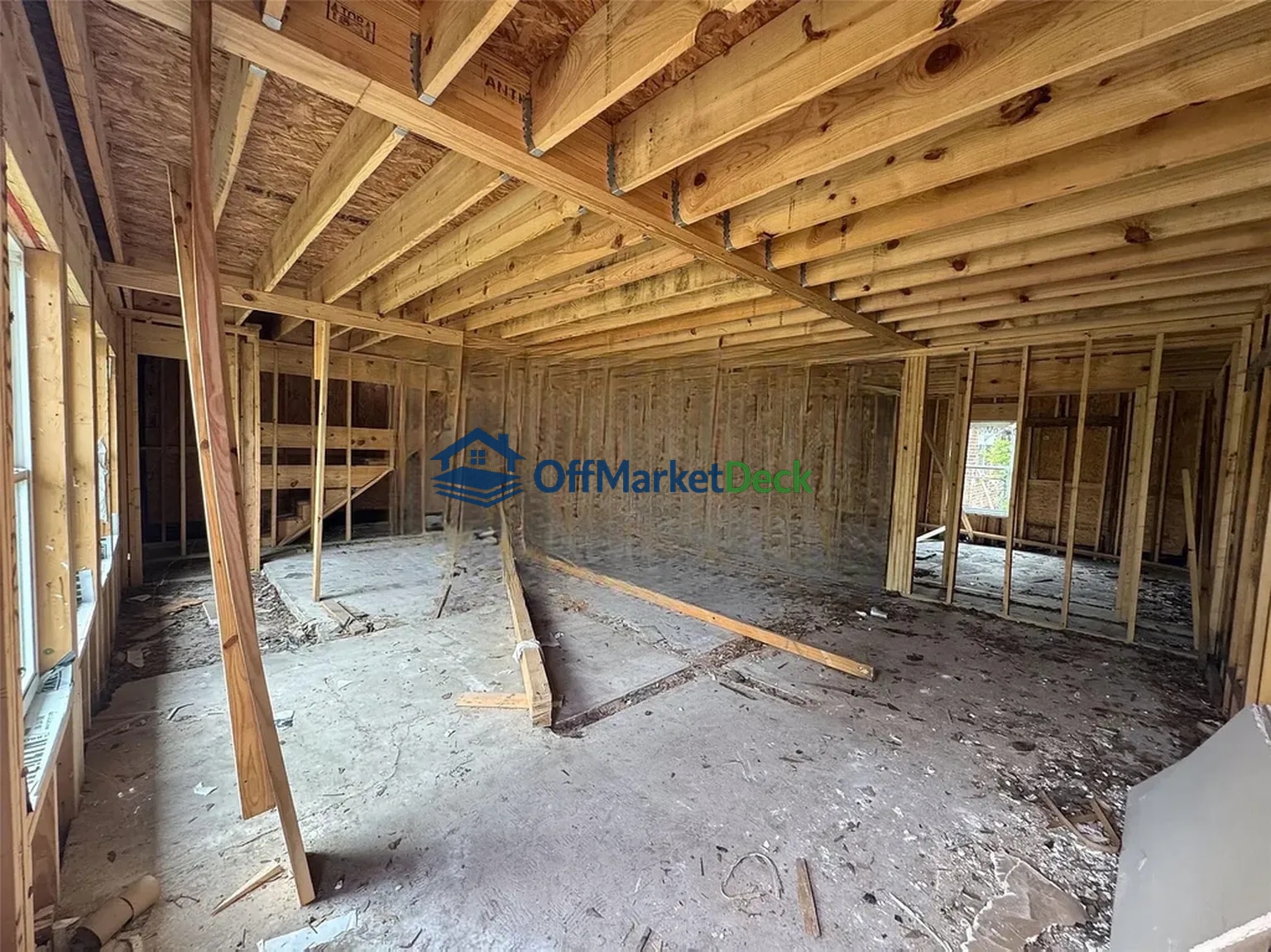 Off-market house in Houston, Texas — 3 beds, 2 baths, $333,000 — photo 5 of 8