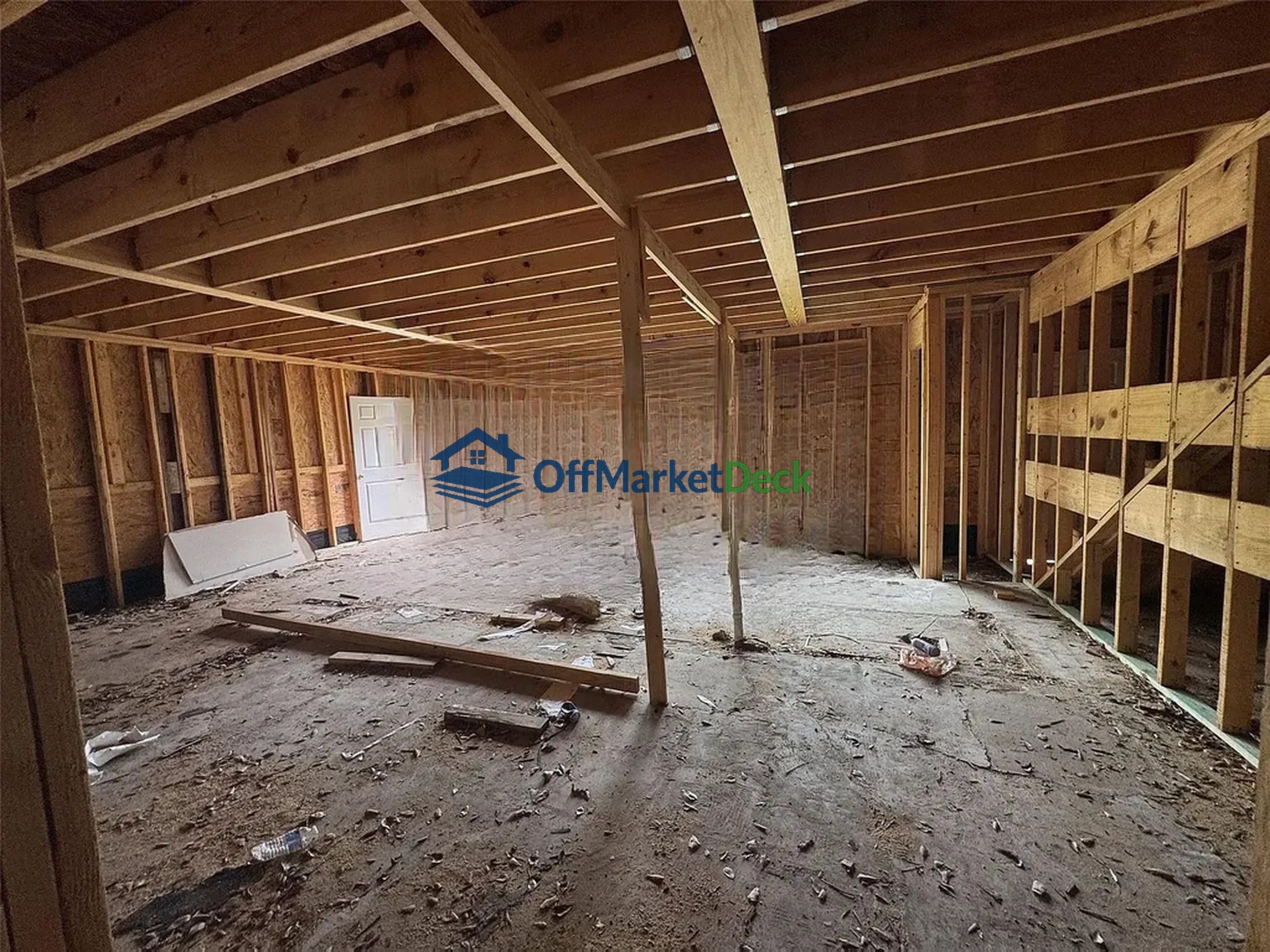 Off-market house in Houston, Texas — 3 beds, 2 baths, $333,000 — photo 6 of 8