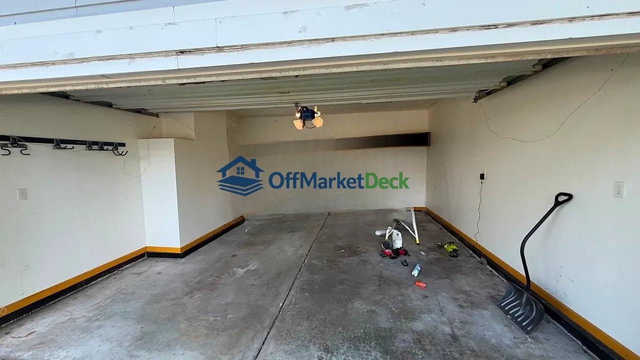 Off-market house in O'Fallon, Missouri — 3 beds, 2.5 baths, $239,900 — photo 7 of 8