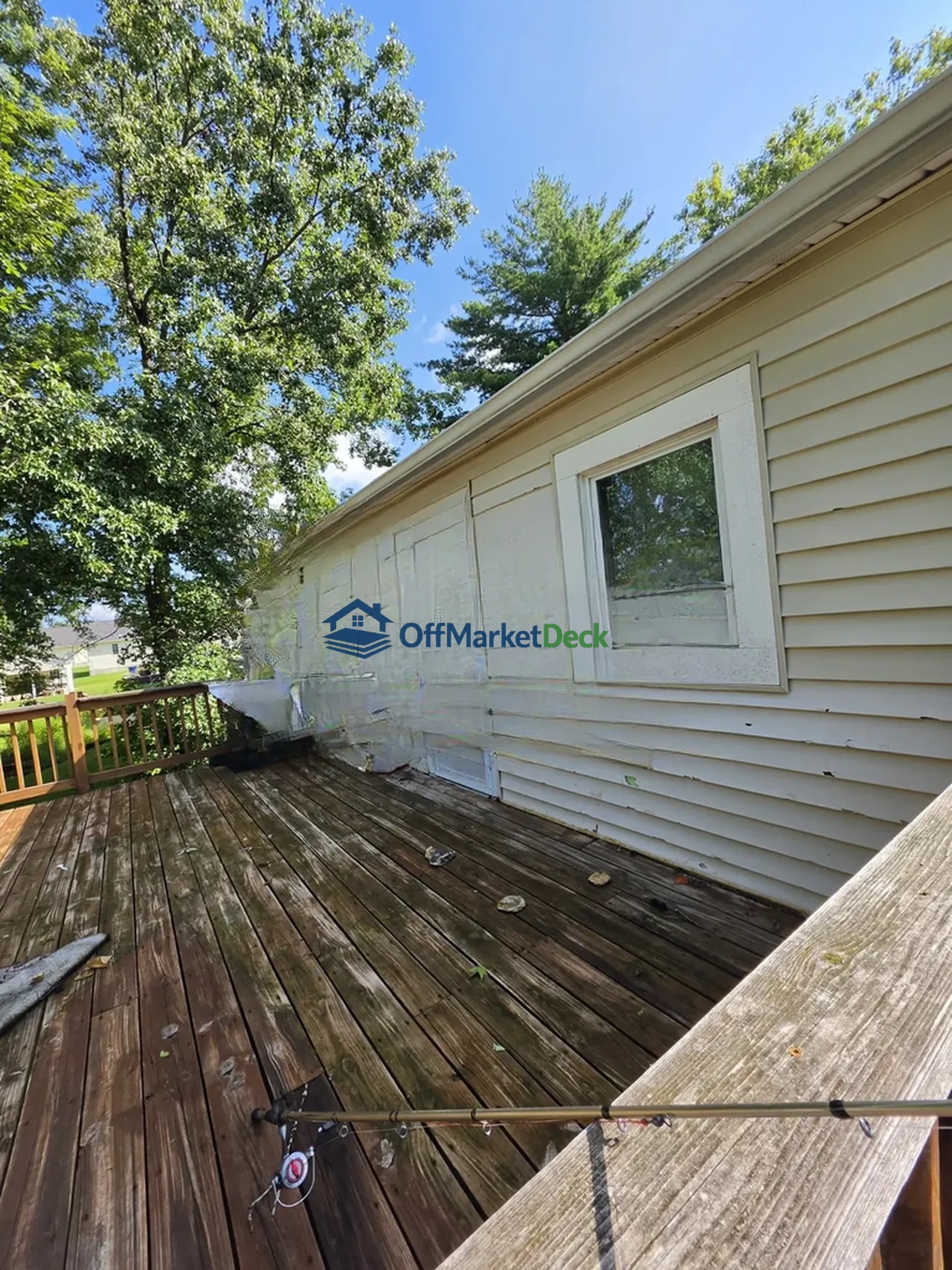 Off-market house in St. Louis, Missouri — 2 beds, 2 baths, $189,900 — photo 4 of 8
