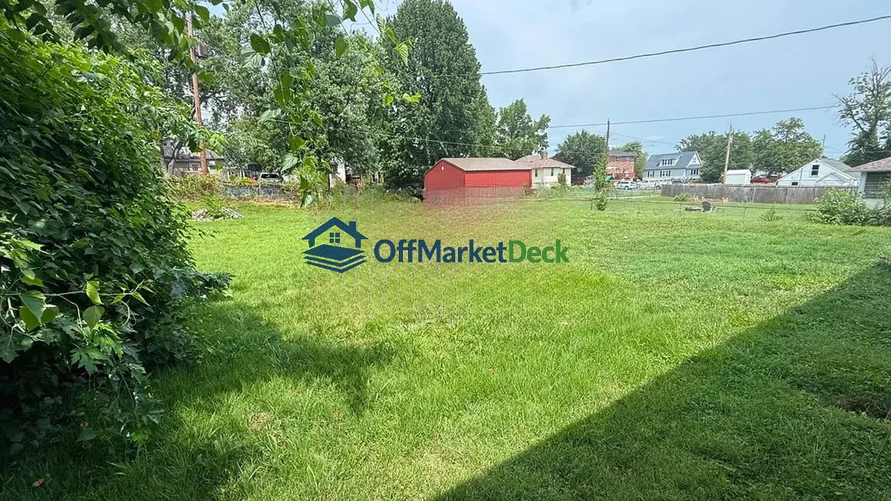 Off-market house in Festus, Missouri — 3 beds, 1 bath, $139,900 — photo 8 of 8