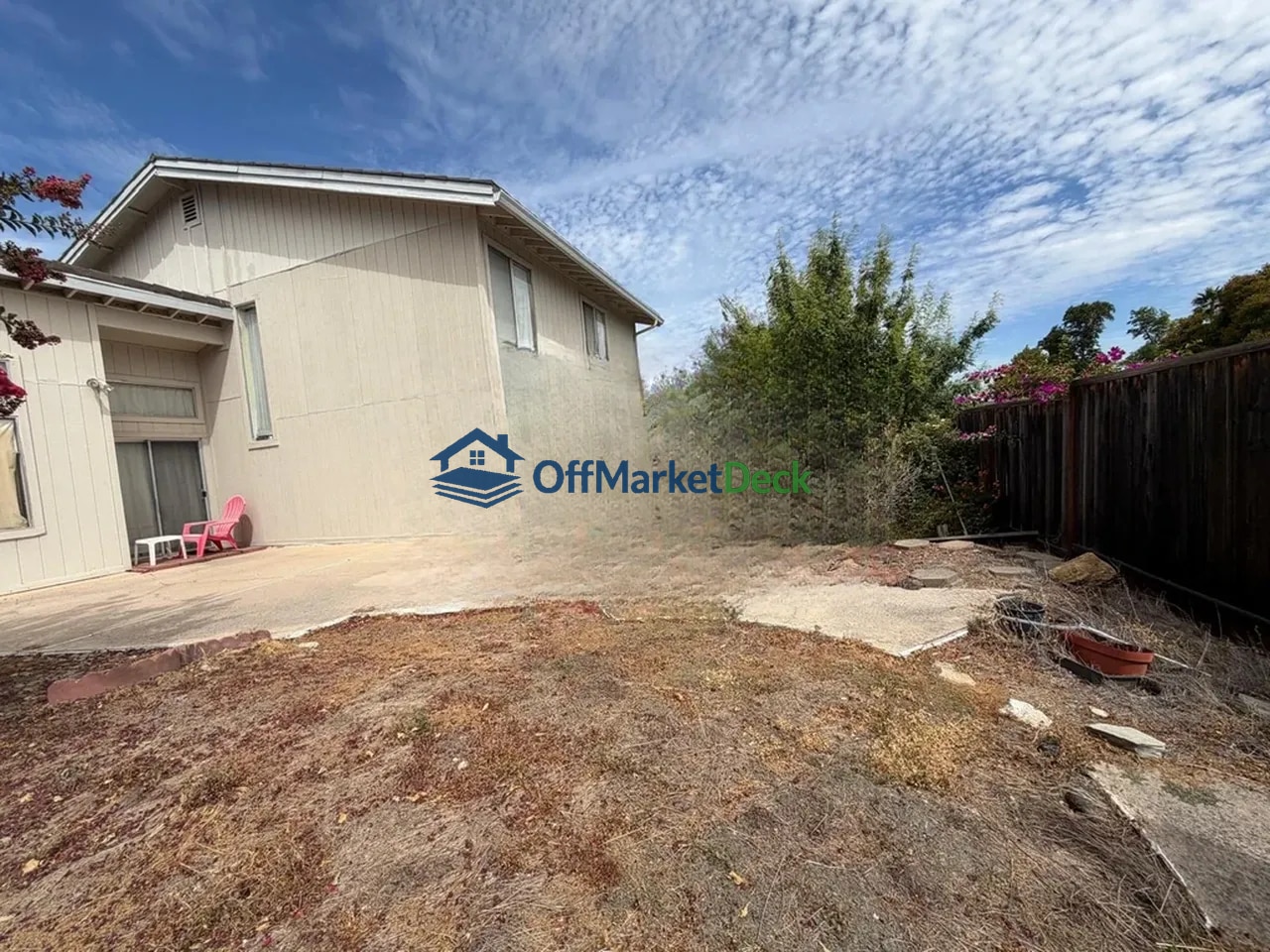 Off-market house in Concord, California — 3 beds, 2.5 baths, $649,900 — photo 4 of 8