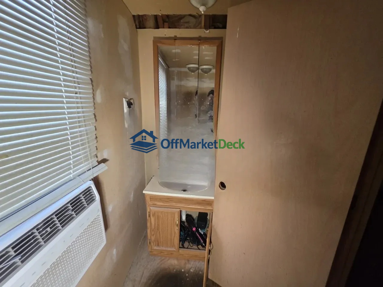 Off-market house in Roseville, Michigan — 3 beds, 1.5 baths, $104,900 — photo 8 of 8