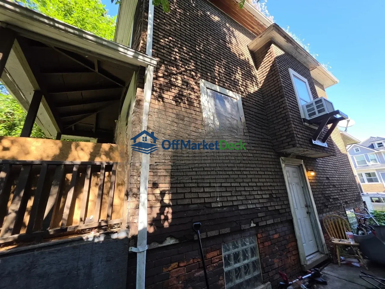 Off-market house in Ecorse, Michigan — 3 beds, 1 bath, $34,900 — photo 4 of 8