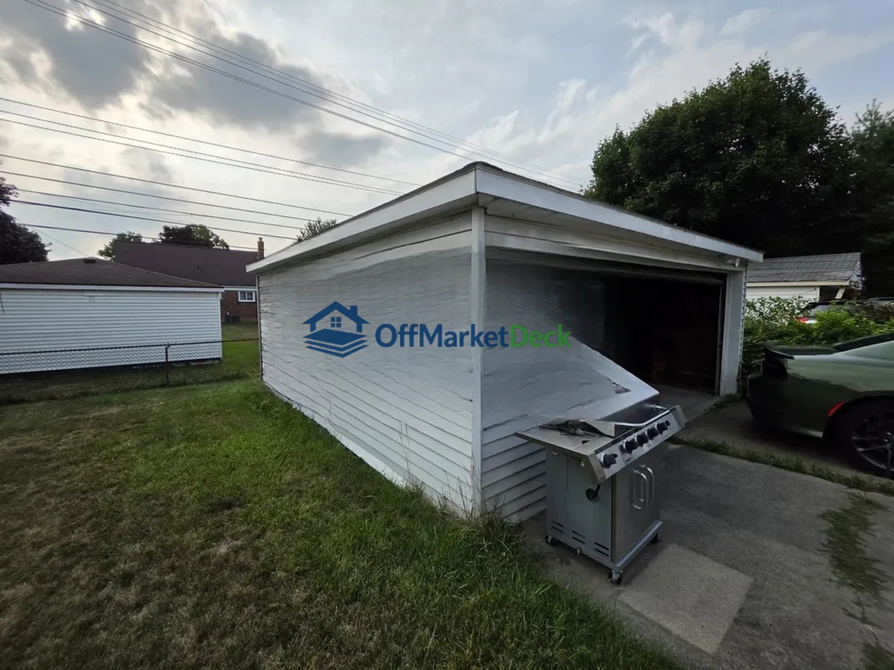 Off-market house in Garden City, Michigan — 3 beds, 1.5 baths, $139,900 — photo 5 of 8