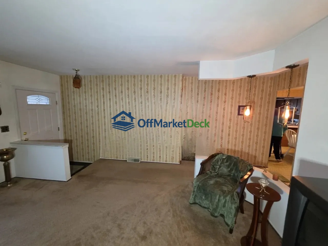 Off-market house in Sterling Heights, Michigan — 3 beds, 2 baths, $254,900 — photo 8 of 8