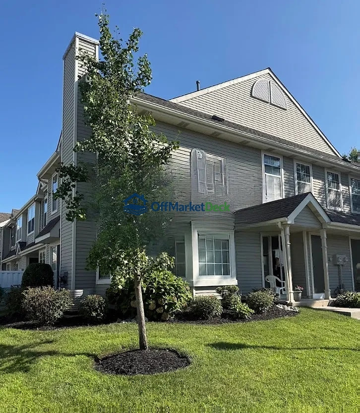 Off-market condo in Gloucester Township, New Jersey — 2 beds, 2.5 baths, $225,000