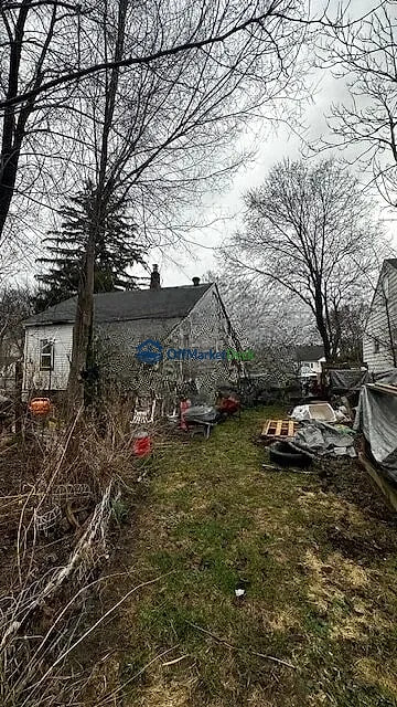Off-market house in Rochester, New York — 3 beds, 1 bath, $79,900 — photo 3 of 8