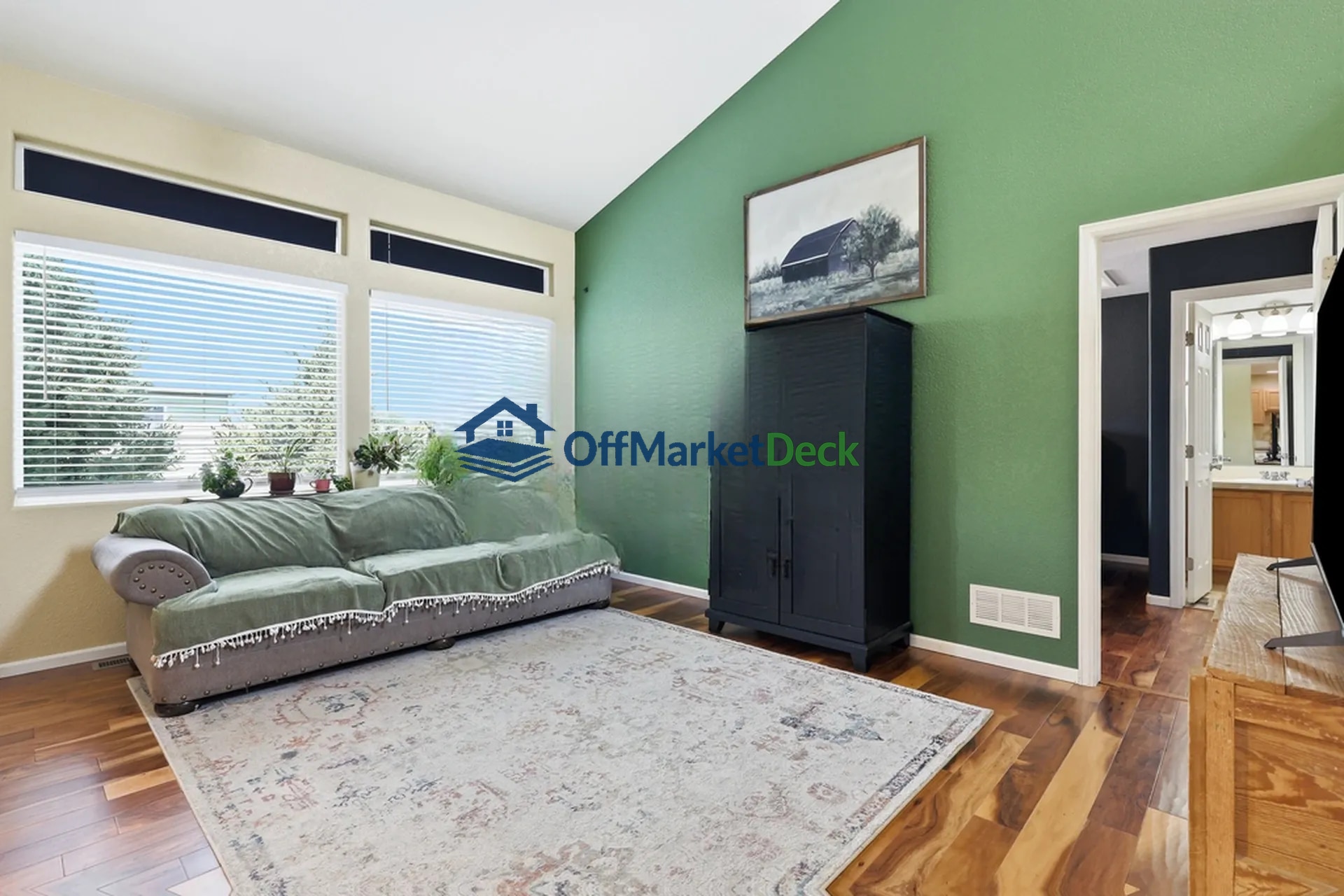 Off-market townhome in Casper, Wyoming — 3 beds, 2.5 baths, $285,000 — photo 8 of 8