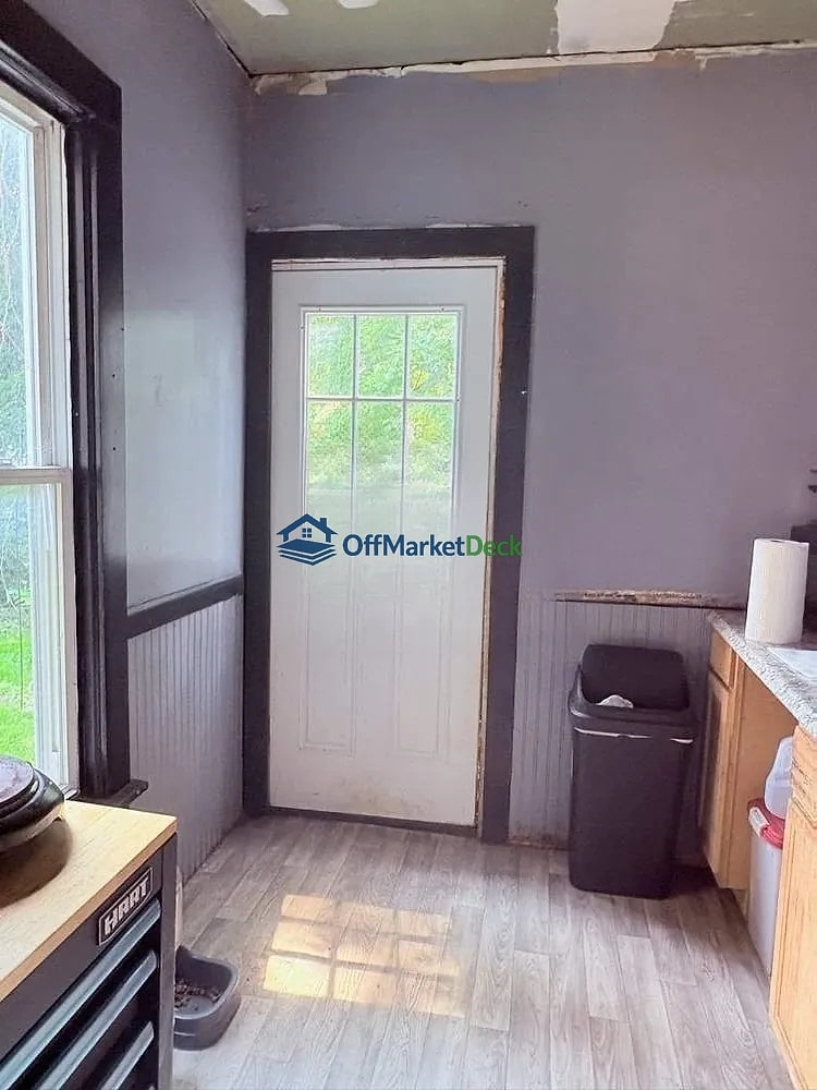 Off-market house in Ashtabula, Ohio — 4 beds, 1 bath, $53,800 — photo 2 of 8