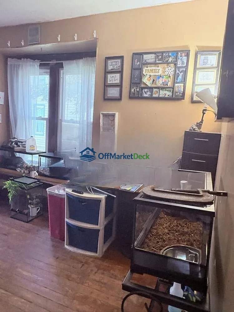 Off-market house in Ashtabula, Ohio — 4 beds, 1 bath, $53,800 — photo 6 of 8