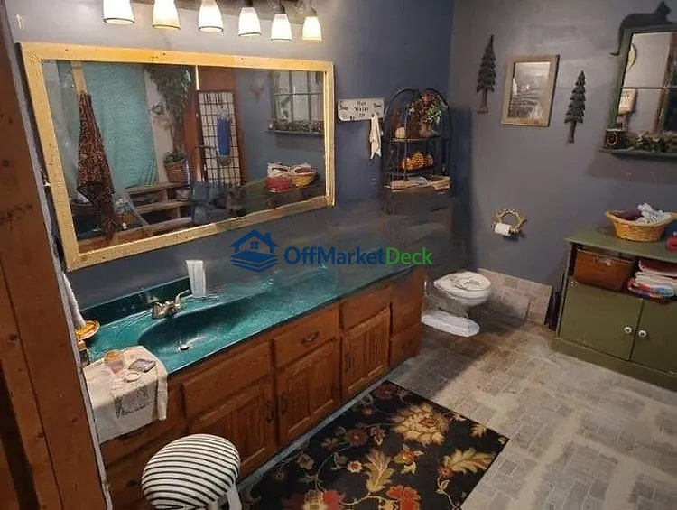 Off-market house in Caryville, Tennessee — 2 beds, 2.5 baths, $179,900 — photo 8 of 8