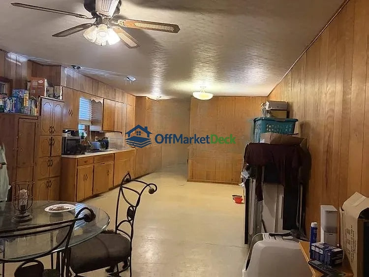 Off-market house in Muscle Shoals, Alabama — 3 beds, 1.5 baths, $142,500 — photo 7 of 8