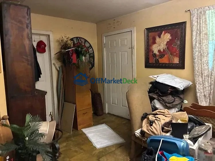 Off-market house in Waterloo, Alabama — 3 beds, 2 baths, $122,500 — photo 4 of 8