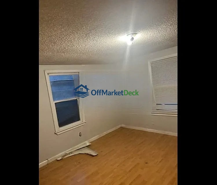 Off-market house in Albany, Georgia — 2 beds, 1 bath, $36,950 — photo 8 of 8