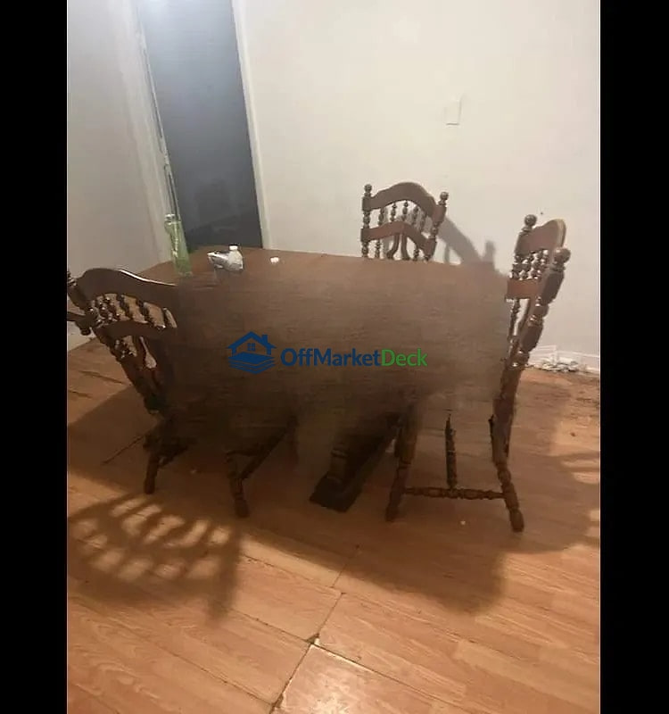 Off-market house in Albany, Georgia — 2 beds, 1 bath, $36,950 — photo 4 of 8