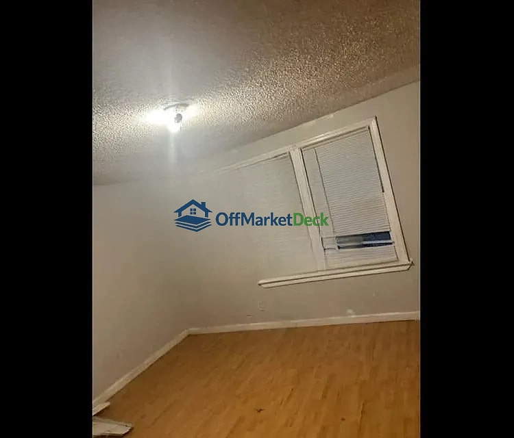Off-market house in Albany, Georgia — 2 beds, 1 bath, $36,950 — photo 7 of 8
