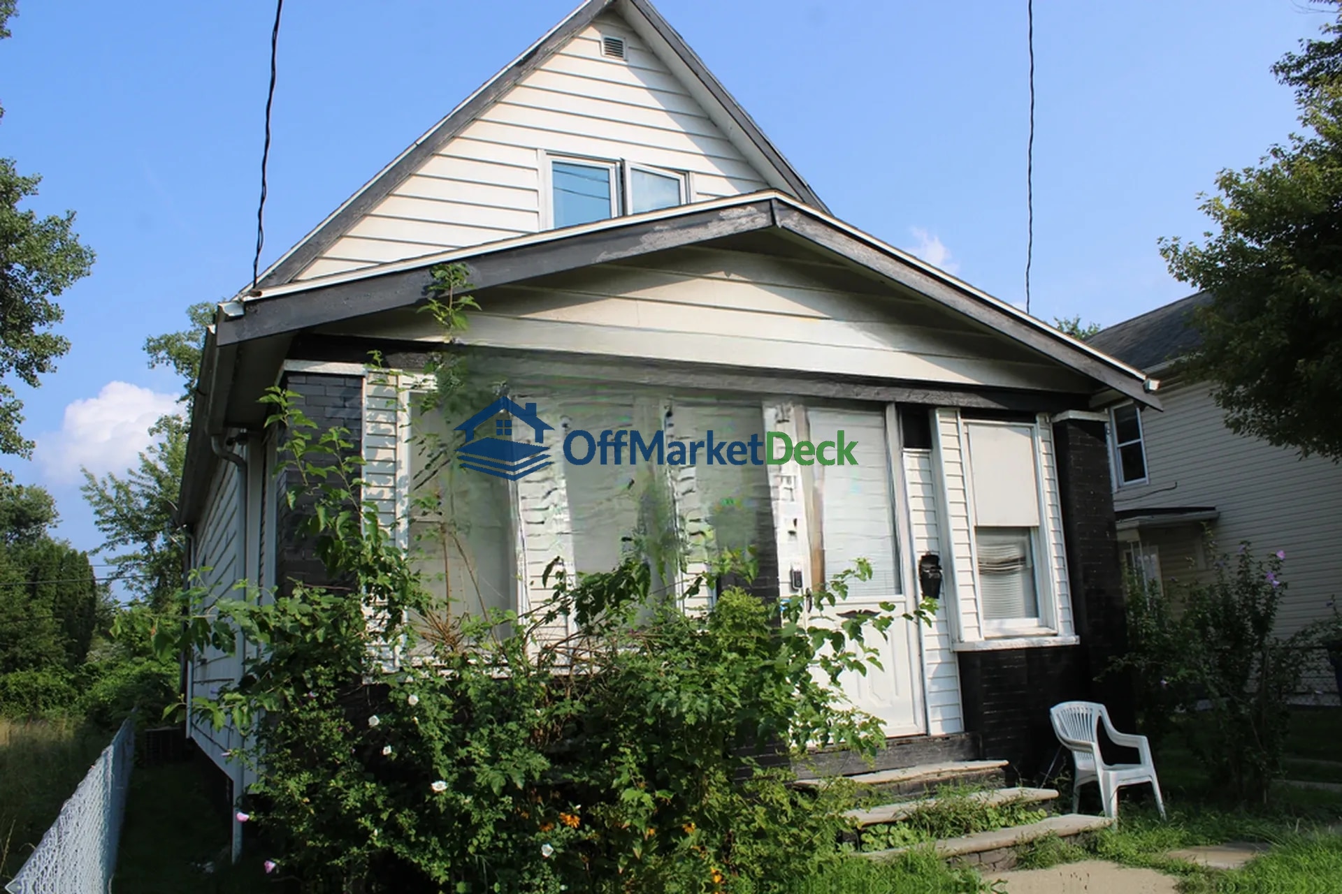 Off-market house in Toledo, Ohio — 3 beds, 1.5 baths, $49,750 — photo 2 of 8