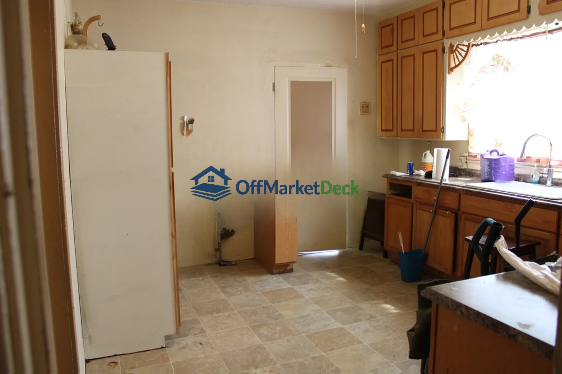 Off-market house in Toledo, Ohio — 3 beds, 1.5 baths, $49,750 — photo 7 of 8