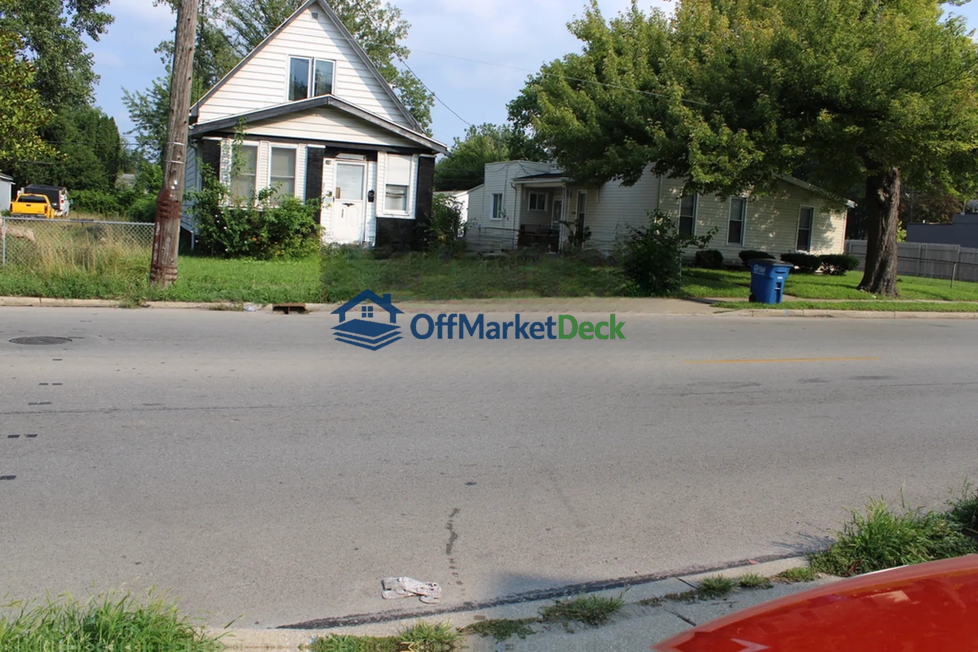 Off-market house in Toledo, Ohio — 3 beds, 1.5 baths, $49,750 — photo 3 of 8