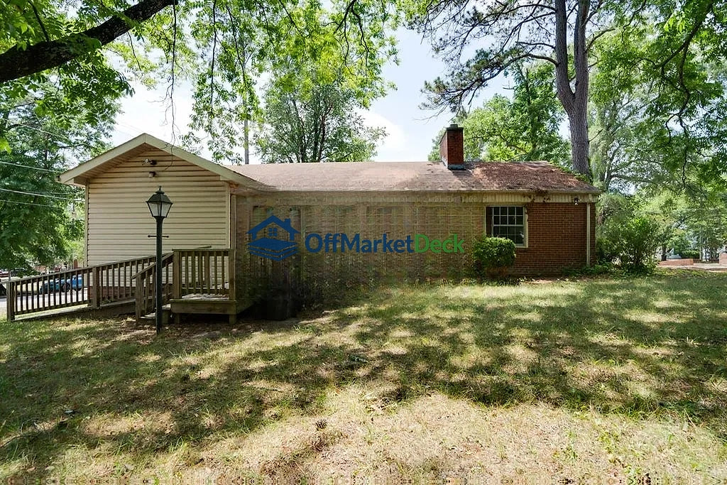 Off-market house in Oxford, North Carolina — 4 beds, 2 baths, $129,750 — photo 5 of 8