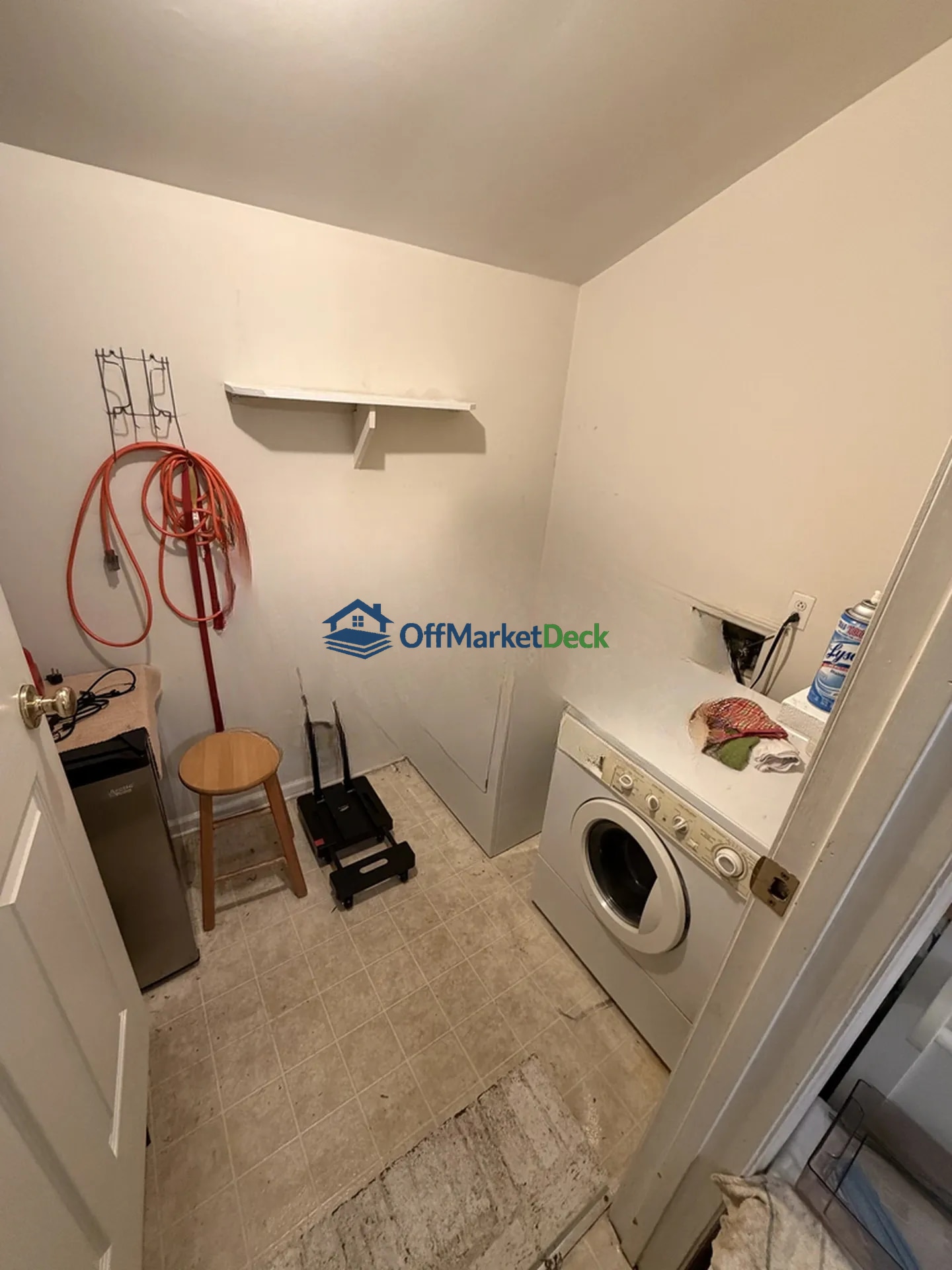 Off-market house in Charlotte, North Carolina — 3 beds, 1.5 baths, $217,500 — photo 5 of 8