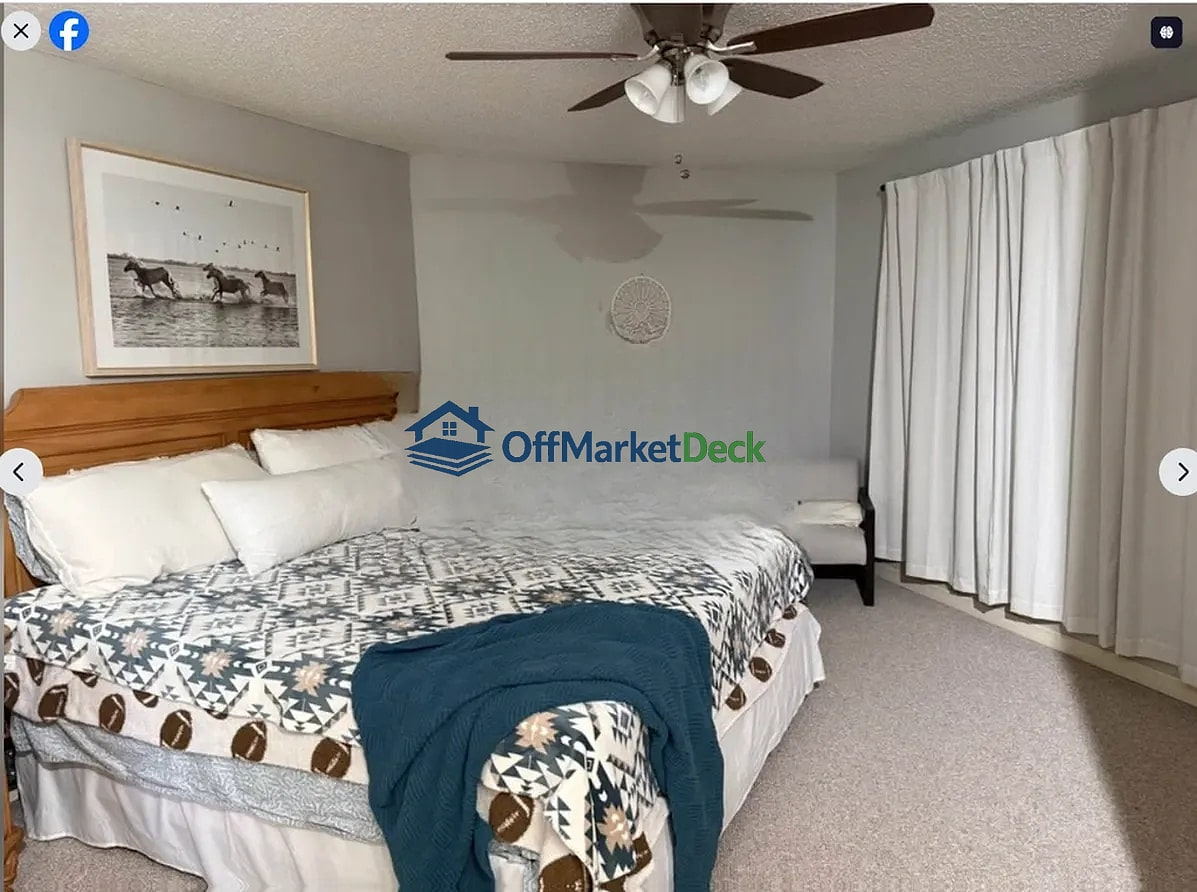 Off-market condo in New Port Richey, Florida — 2 beds, 2 baths, $225,000 — photo 3 of 3