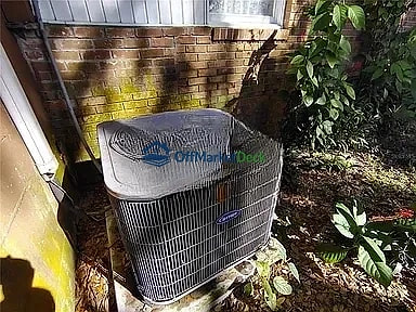 Off-market house in Wildwood, Florida — 3 beds, 2 baths, $330,000 — photo 6 of 8