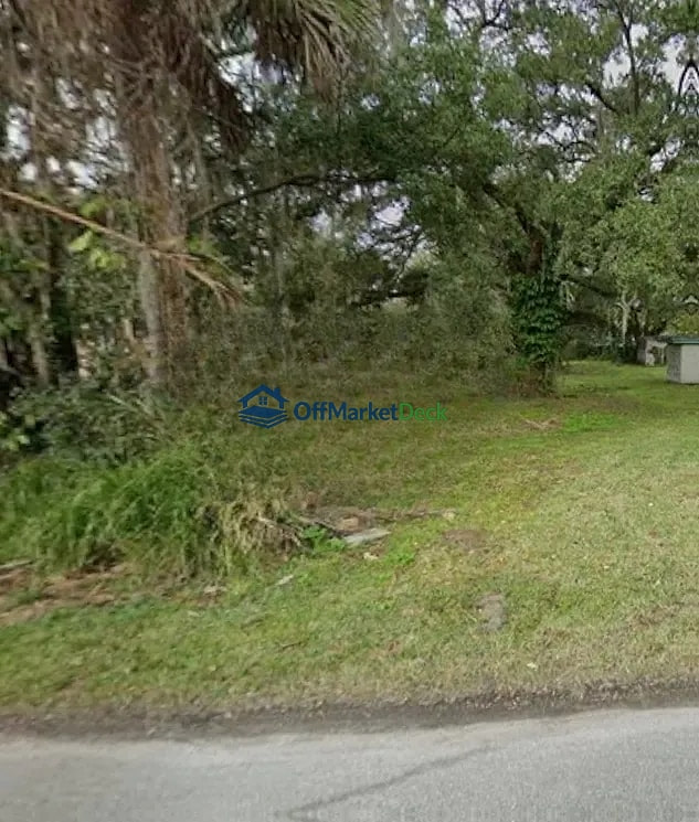 Off-market land in Lakeland, Florida — 0.18 acres, $38,000 — photo 2 of 3