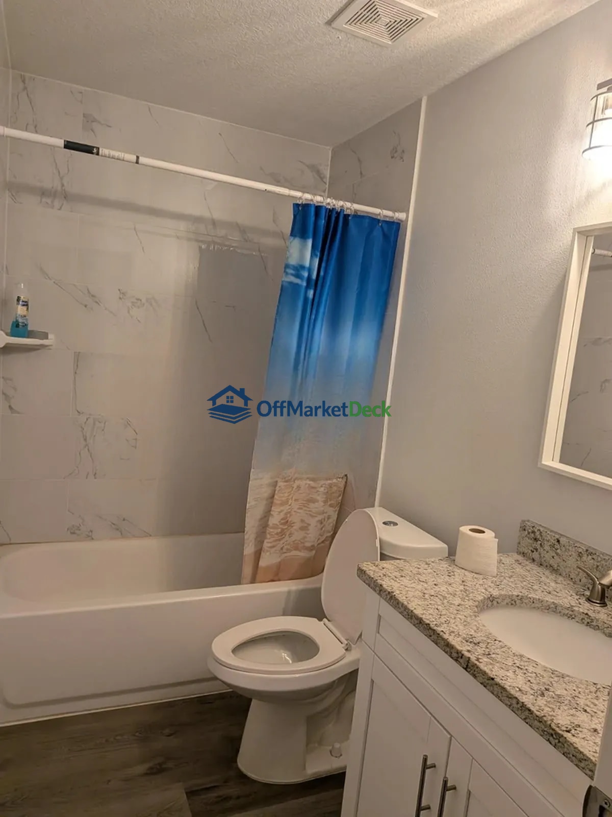 Off-market house in Ocala, Florida — 3 beds, 2 baths, $276,700 — photo 7 of 8