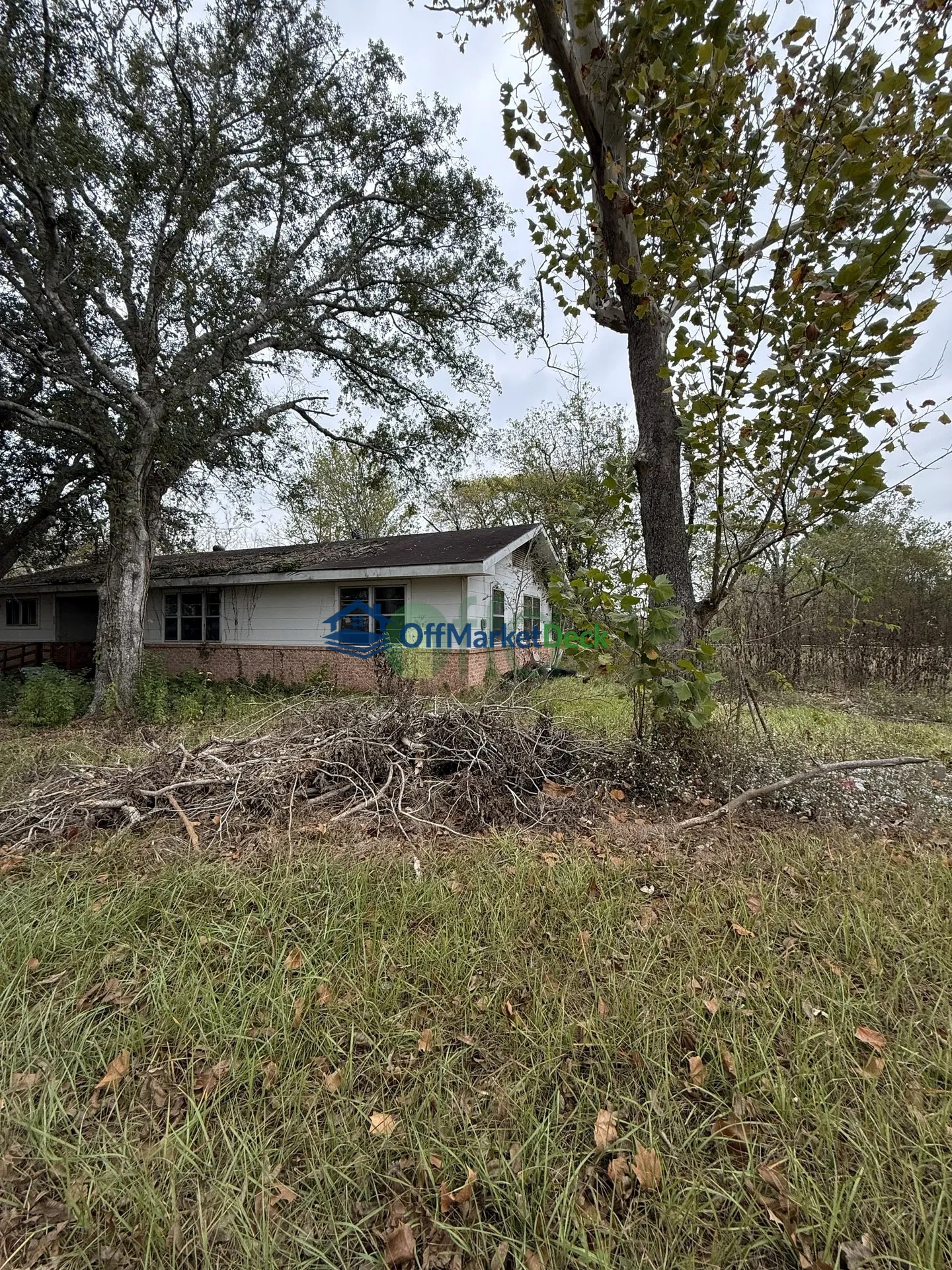 Off-market house in Bay City, Texas — 4 beds, 1 bath, $73,997