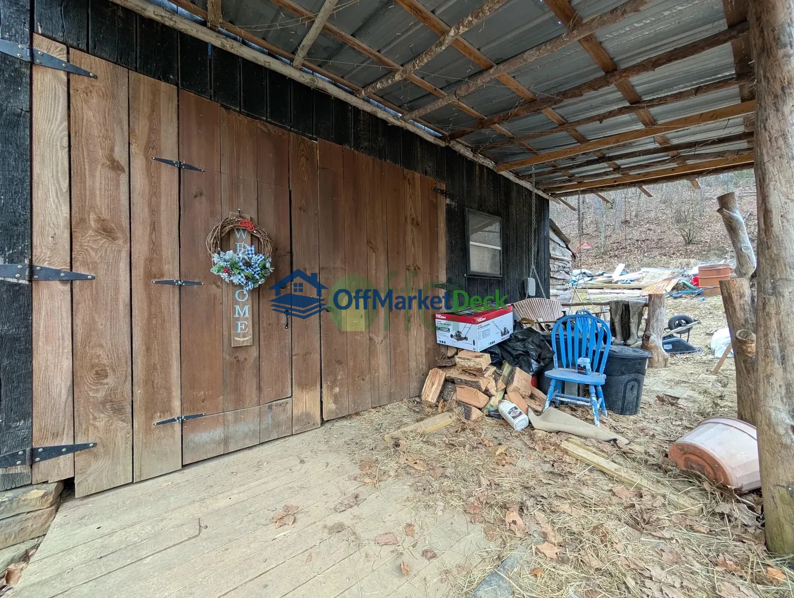Off-market house in Annville, Kentucky — 1 bed, 1 bath, $194,250 — photo 3 of 8