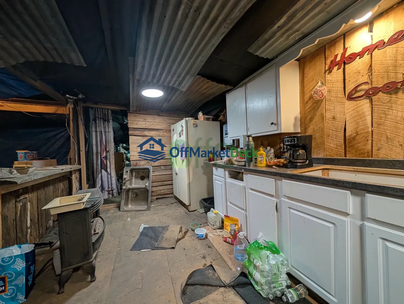 Off-market house in Annville, Kentucky — 1 bed, 1 bath, $194,250 — photo 7 of 8