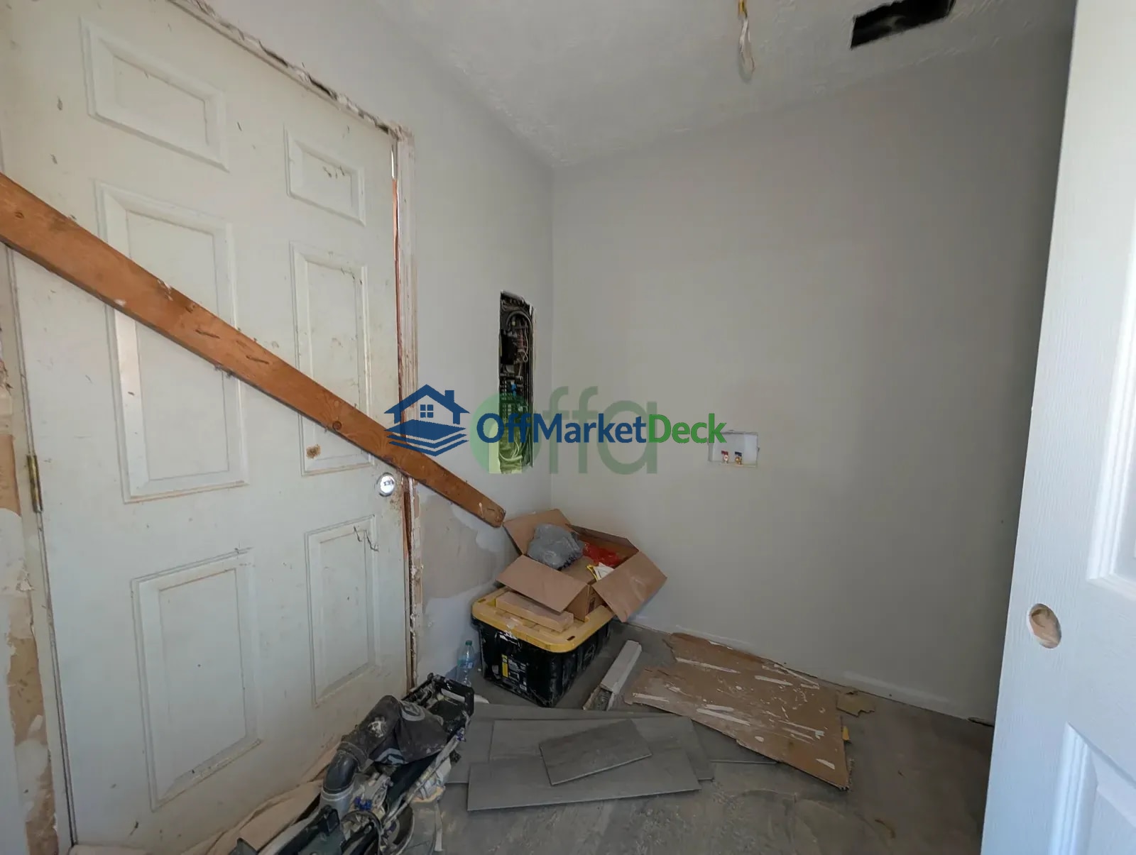 Off-market house in Stanford, Kentucky — 4 beds, 2 baths, $183,750 — photo 8 of 8