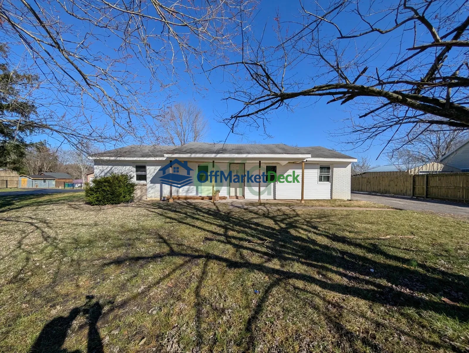 Off-market house in Stanford, Kentucky — 4 beds, 2 baths, $183,750