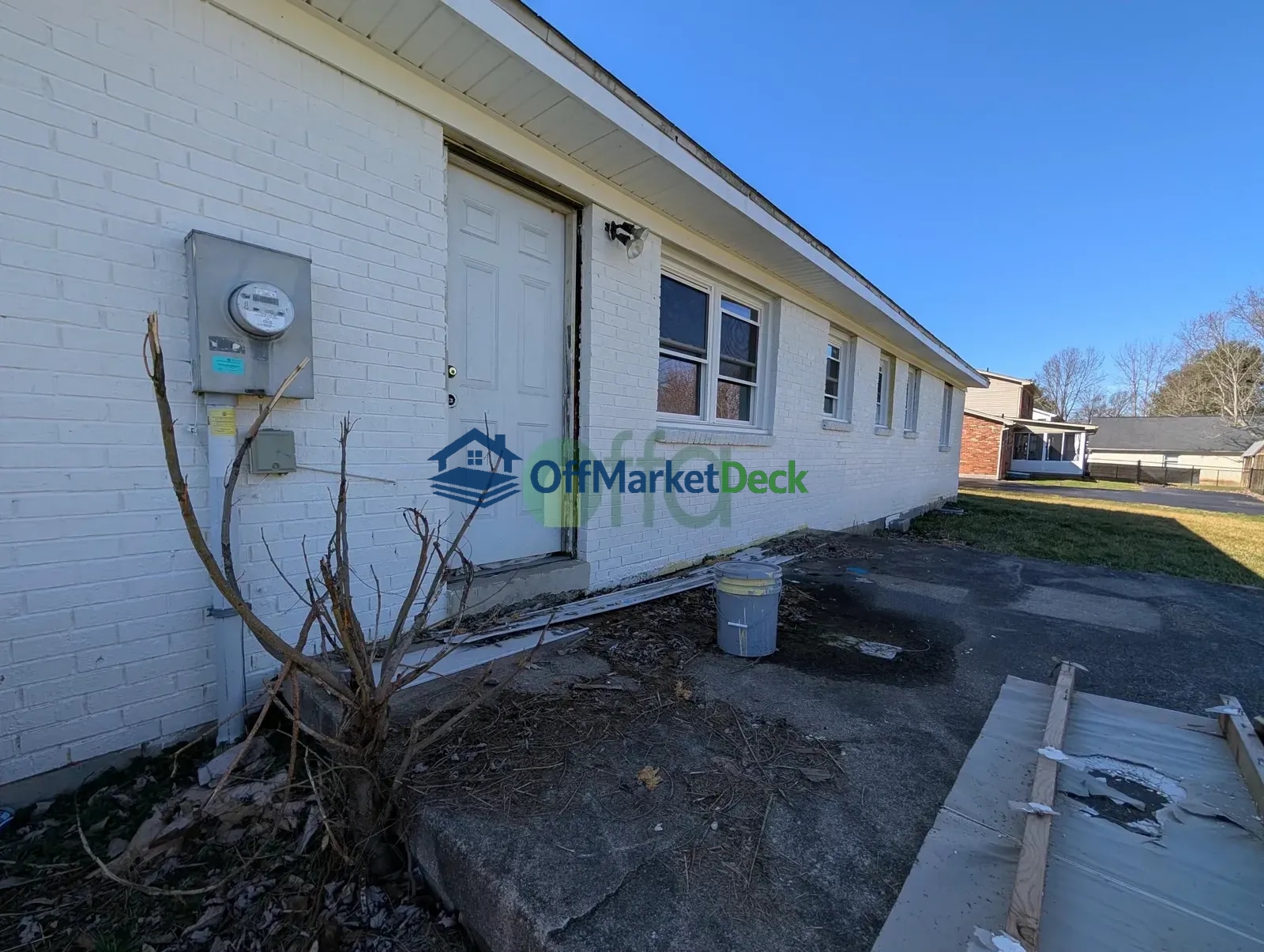 Off-market house in Stanford, Kentucky — 4 beds, 2 baths, $183,750 — photo 4 of 8